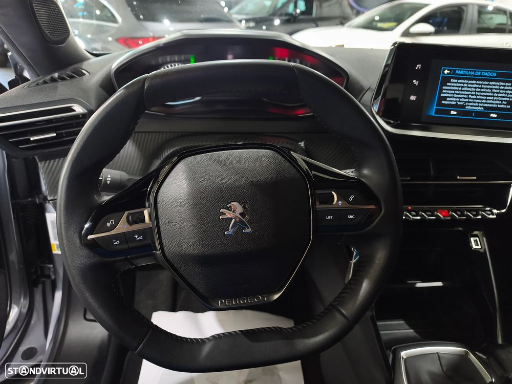 Peugeot 2008 1.2 PureTech Active Pack - 9