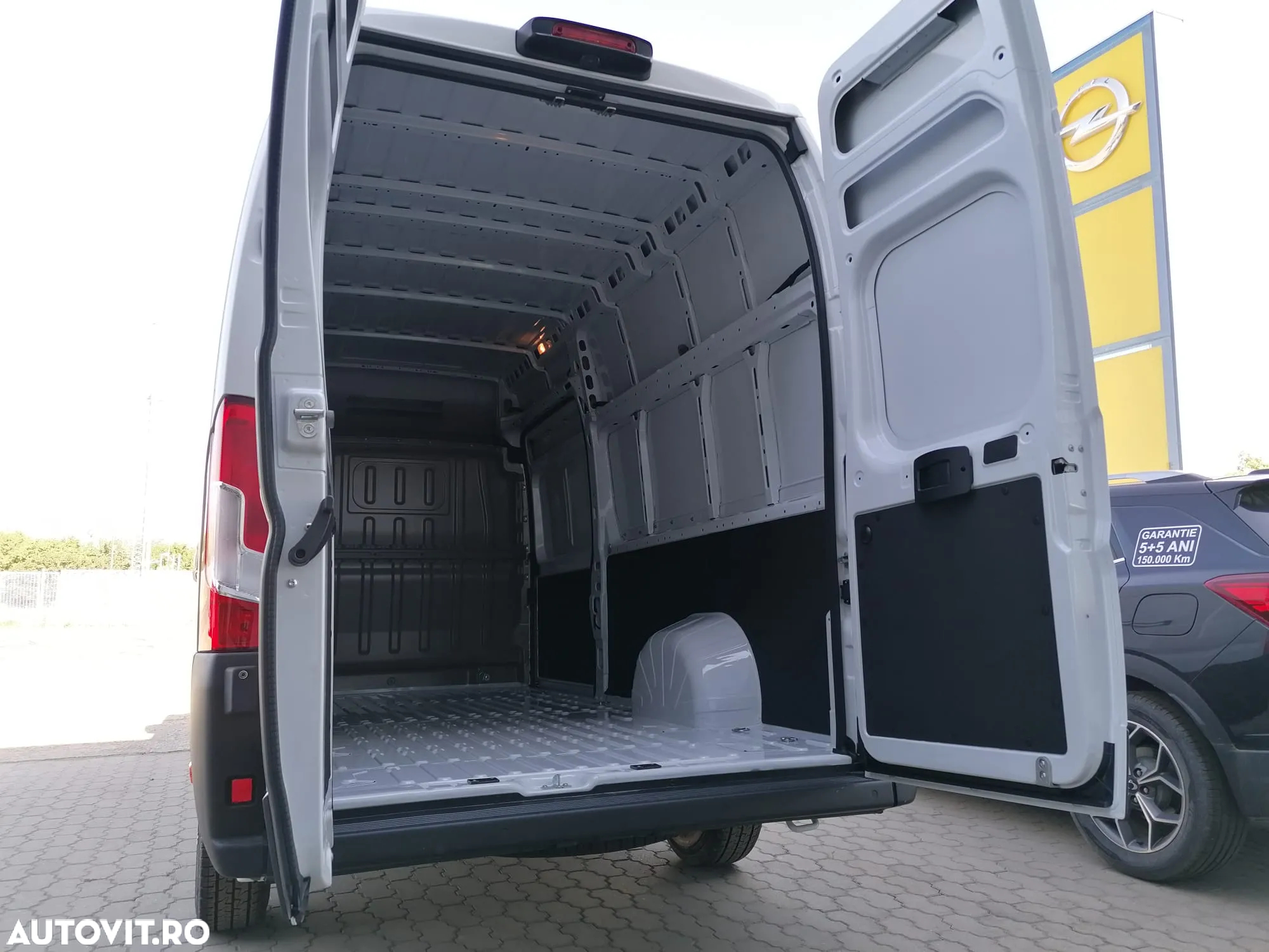 Opel Movano - 9