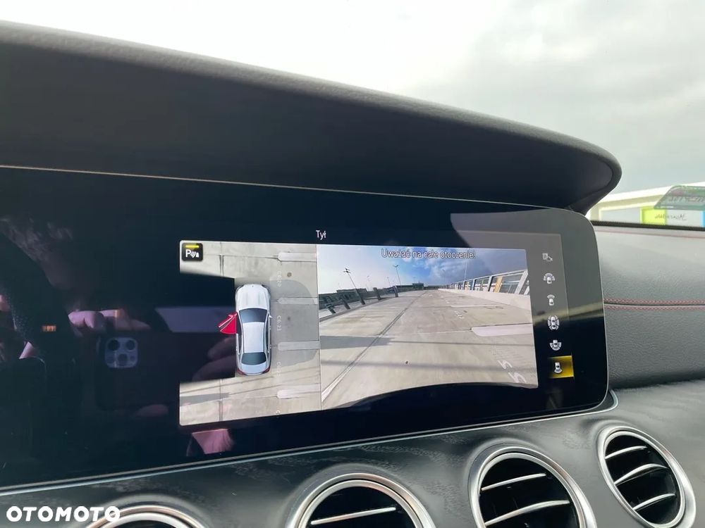 Mercedes-Benz Klasa E - 27