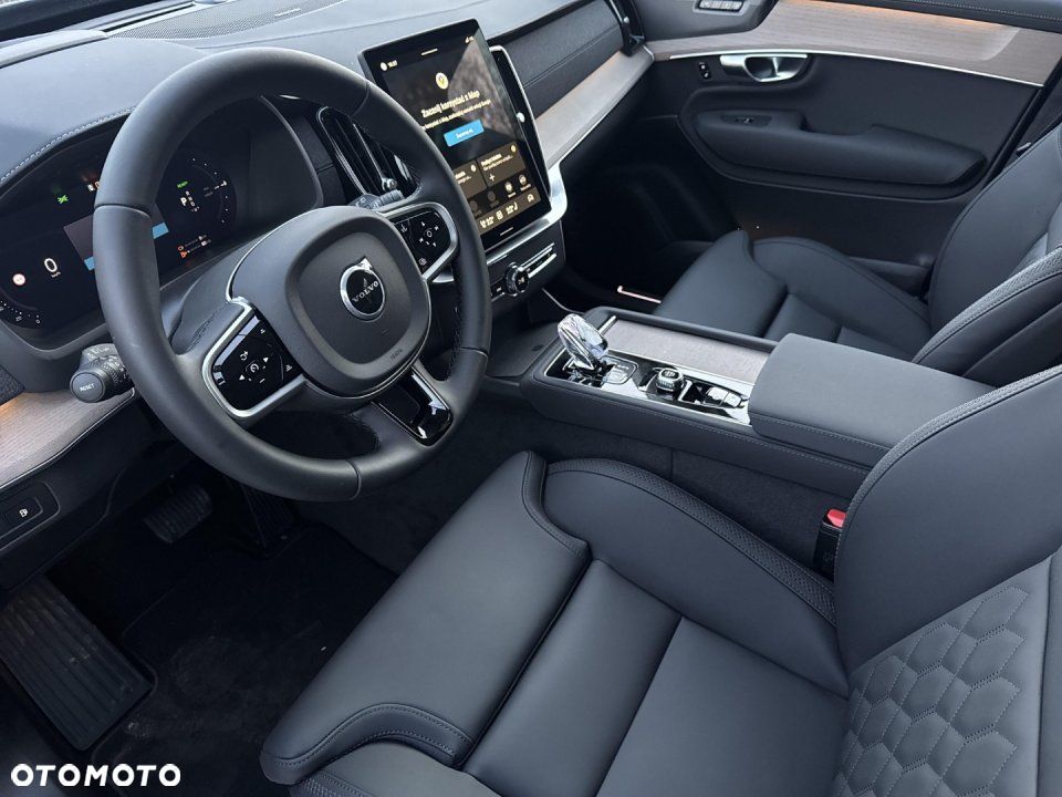 Volvo XC 90 - 9