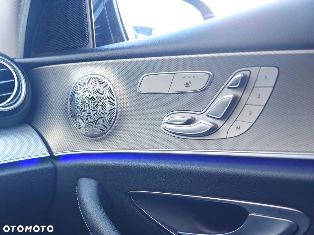 Mercedes-Benz Klasa E 200 d 9G-TRONIC Exclusive - 17
