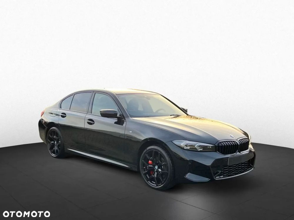 BMW Seria 3 330d xDrive mHEV M Sport - 4