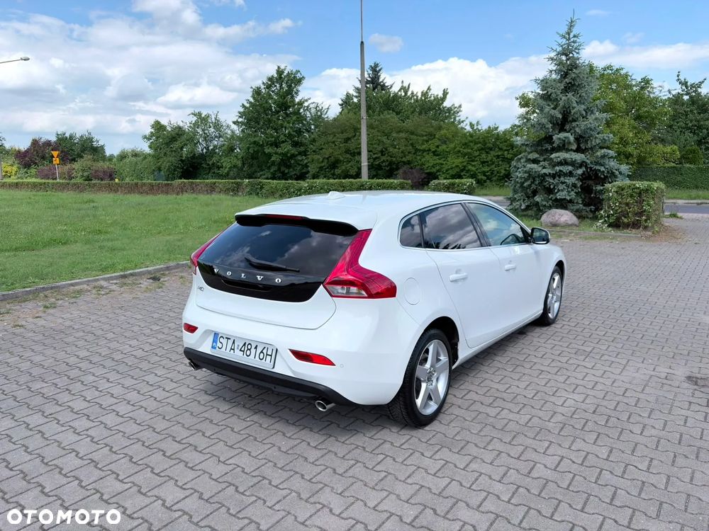 Volvo V40 T3 R-Design Momentum - 11
