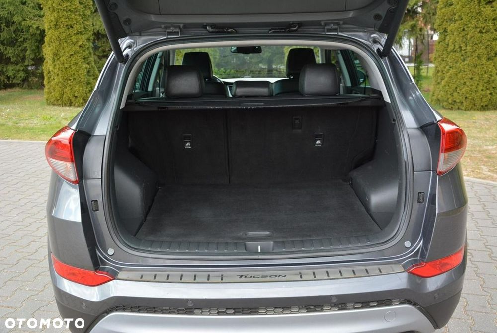 Hyundai Tucson 2.0 CRDI 4WD Automatik Premium - 40