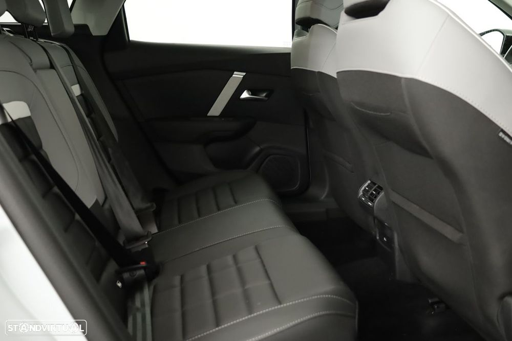 Citroën C4 1.2 Hybrid Max e-DSC6 - 23