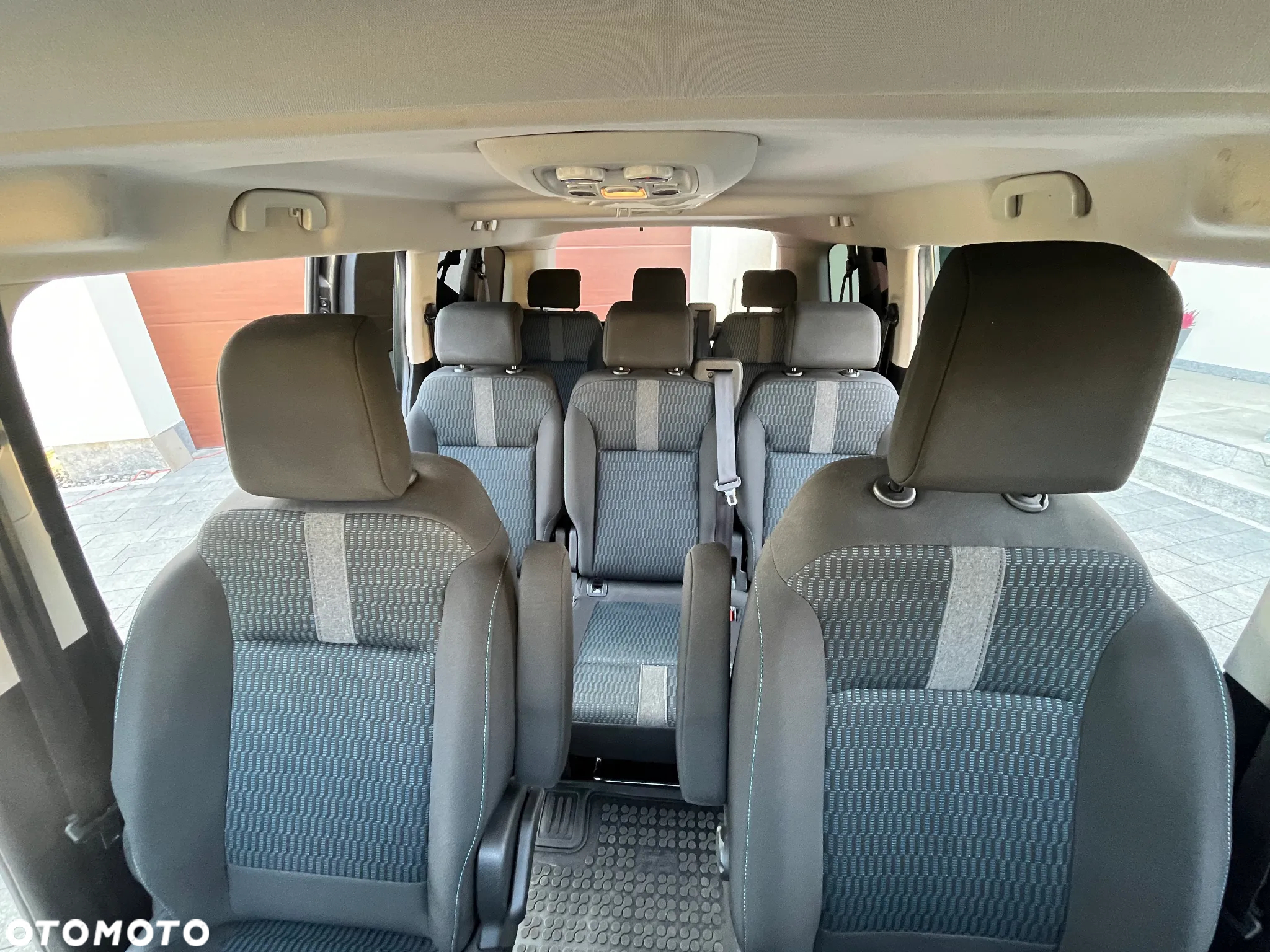 Peugeot Traveller 2.0 BlueHDi Long Active - 12