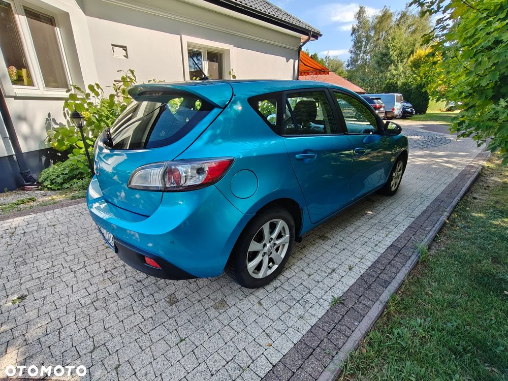 Mazda 3 1.6 CD Exclusive + - 17
