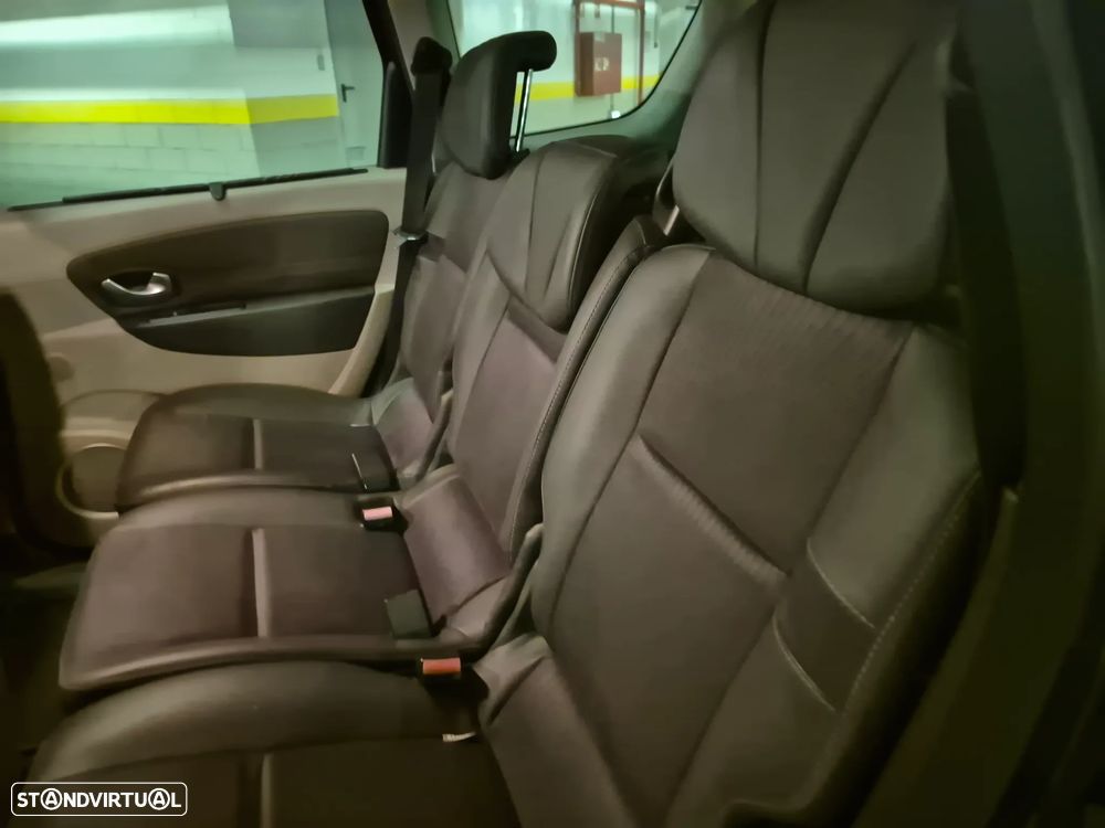 Renault Grand Scénic 1.5 dCi Luxe 7L - 21