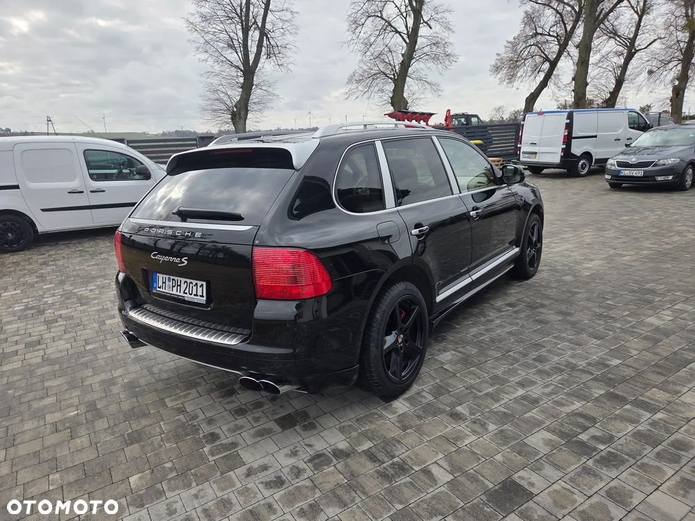Porsche Cayenne - 8