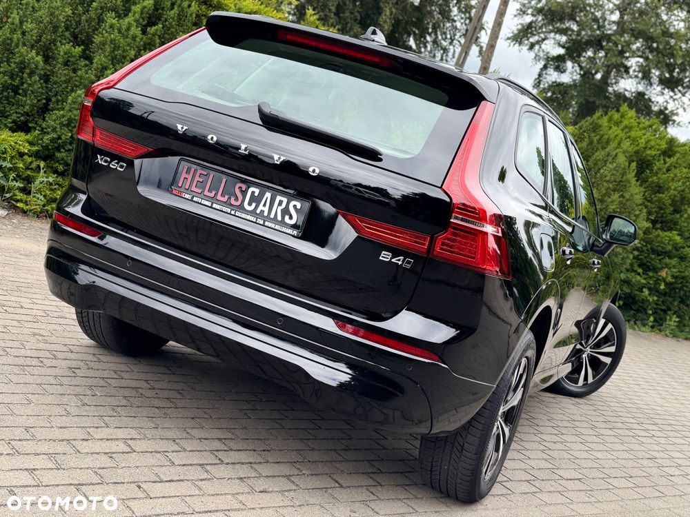Volvo XC 60 B4 D AWD Geartronic Momentum Pro - 3
