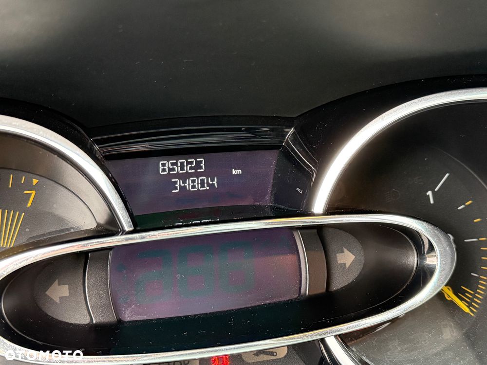 Renault Clio 1.2 16V Authentique - 19