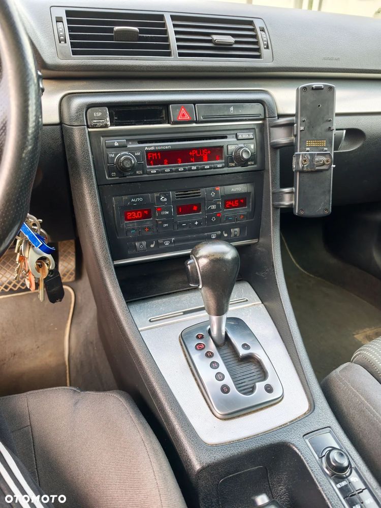 Audi A4 Avant - 9