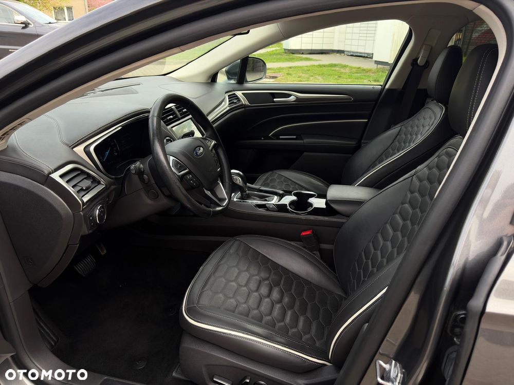 Ford Mondeo SW 2.0 Hybrid Vignale - 18