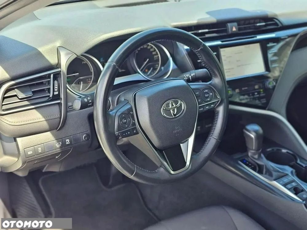 Toyota Camry 2.5 Hybrid Prestige CVT - 23