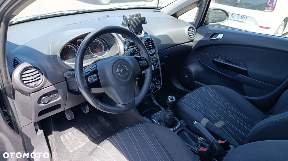 Opel Corsa 1.2 16V 111 - 11