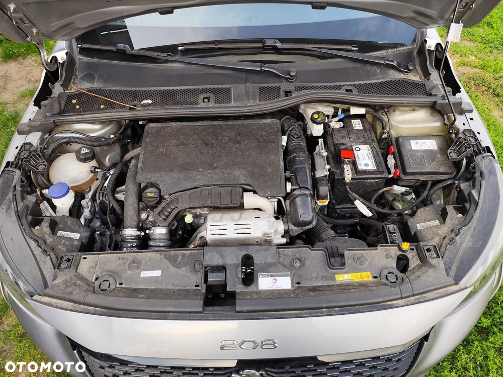 Peugeot 208 PureTech 130 EAT8 GT - 23