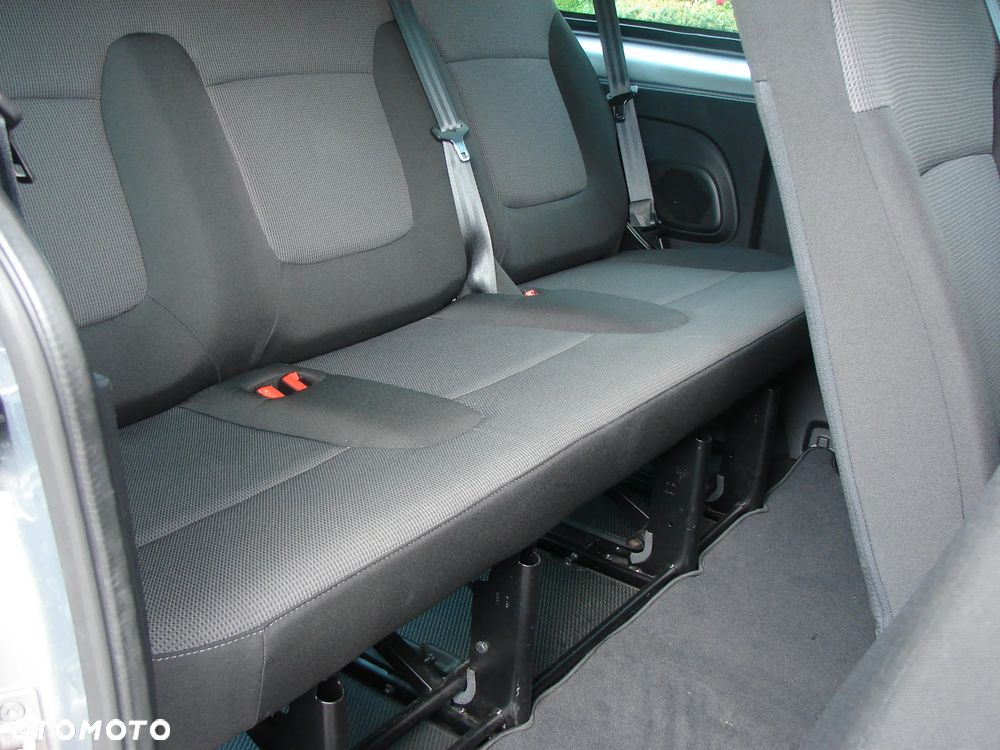 Renault Trafic 2.0 dCi L1H1 Extra (bryg.) - 16