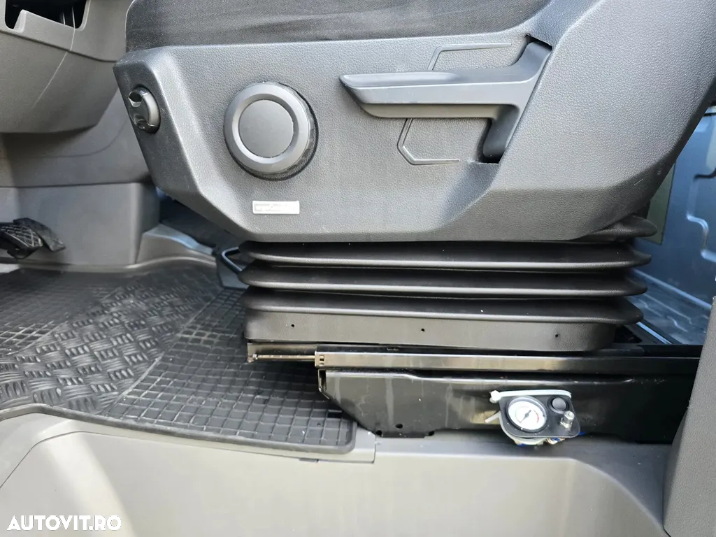 Volkswagen Crafter - 10