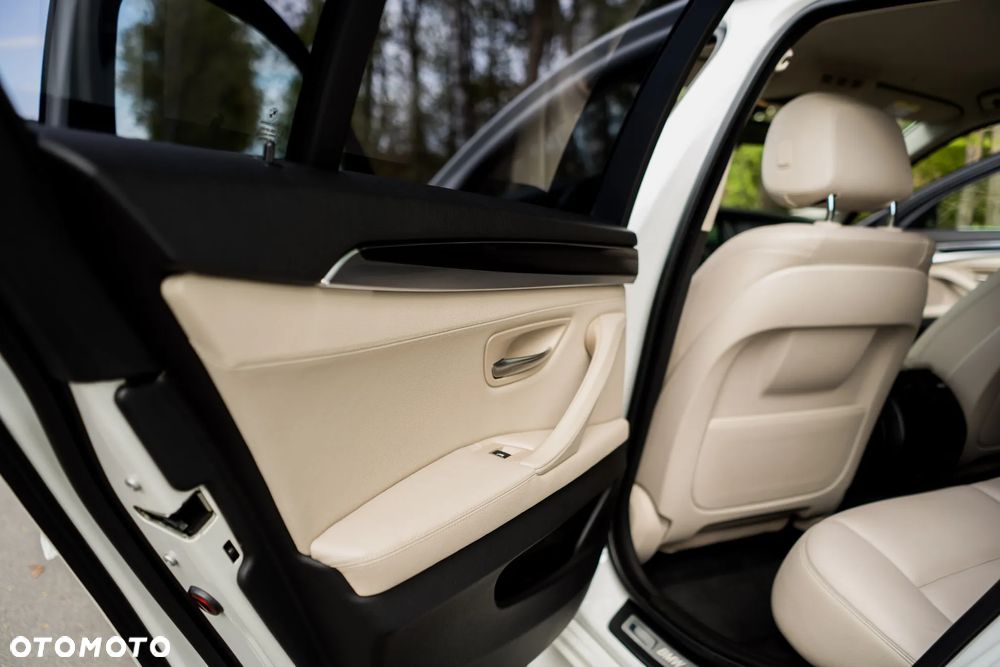 BMW Seria 5 520d xDrive Luxury Line - 25