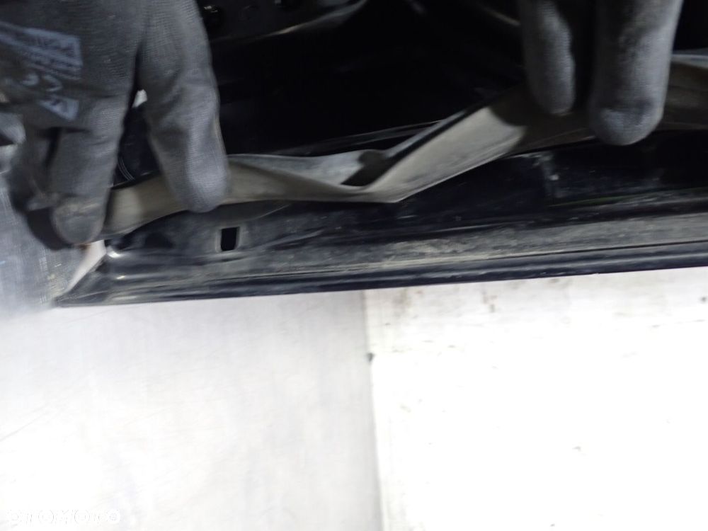 DRZWI LEWY PRZÓD INFINITI M37X KOL:GAC - 25