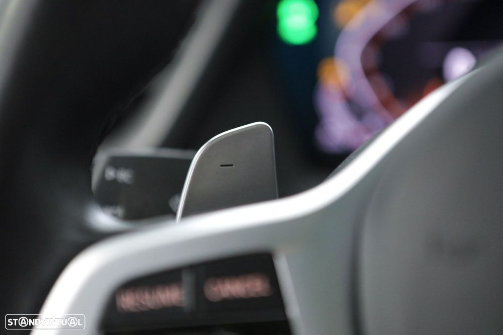 BMW 118 d Pack Desportivo M Pro - 19