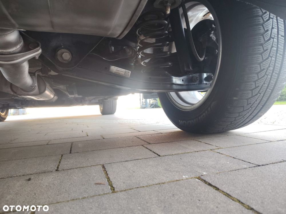Hyundai Tucson 1.6 Turbo 2WD Navi - 28