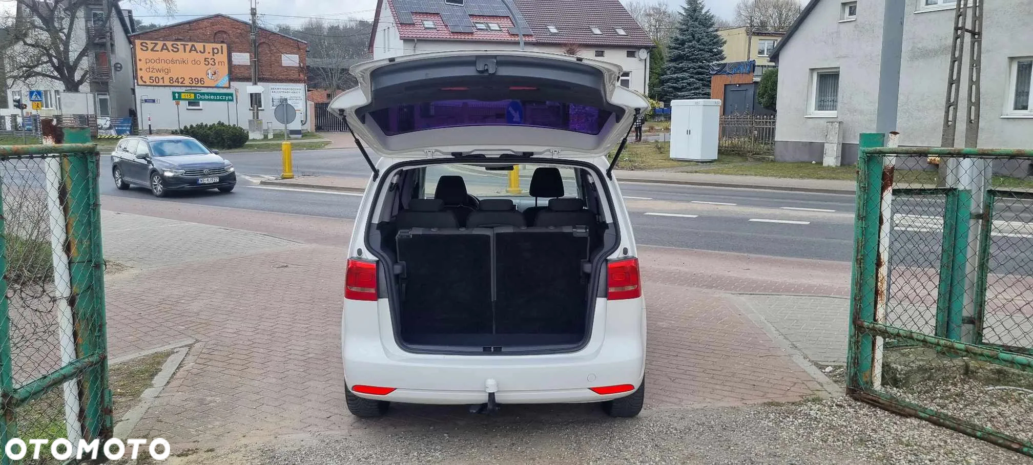 Volkswagen Touran 1.6 TDI DPF BlueMot Trendline - 10
