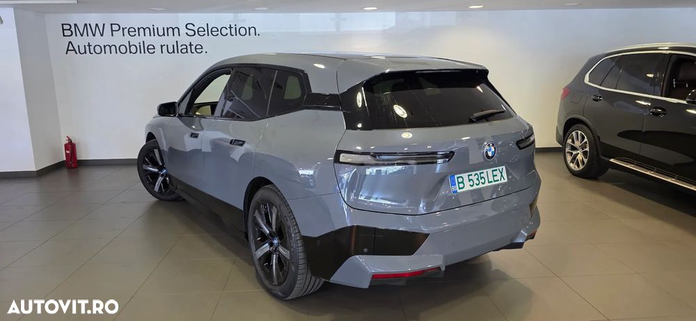 BMW iX xDrive50 - 4