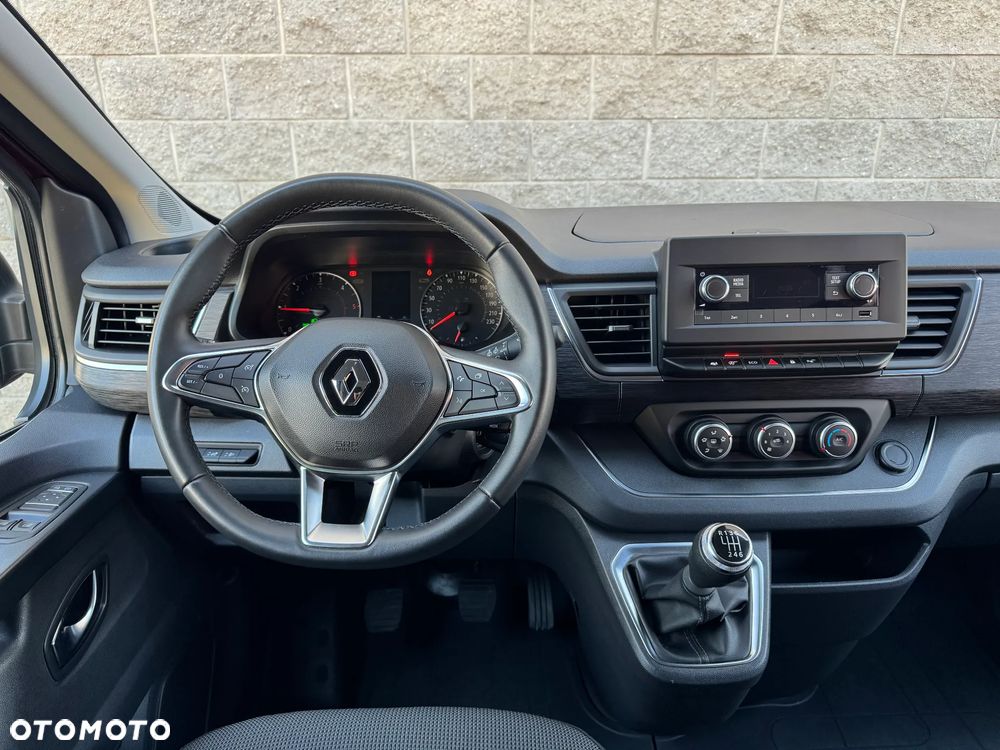 Renault Trafic 2.0 dCi - 12