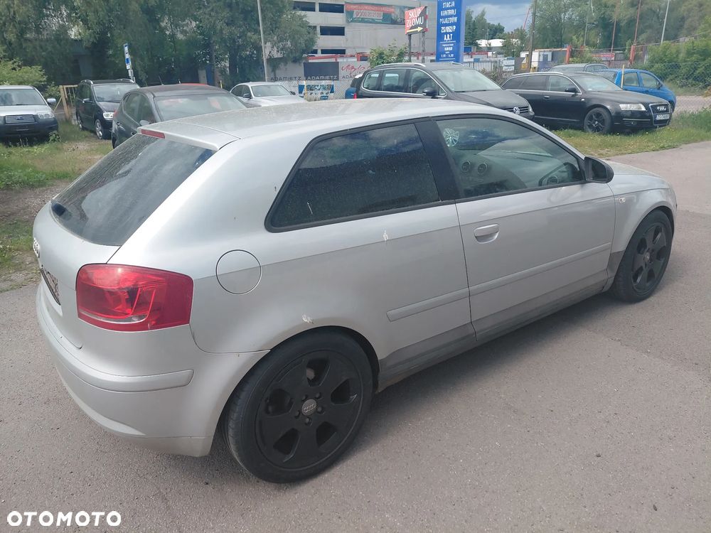 Audi A3 3-drzwiowe 2.0 TDI DPF Ambiente - 8