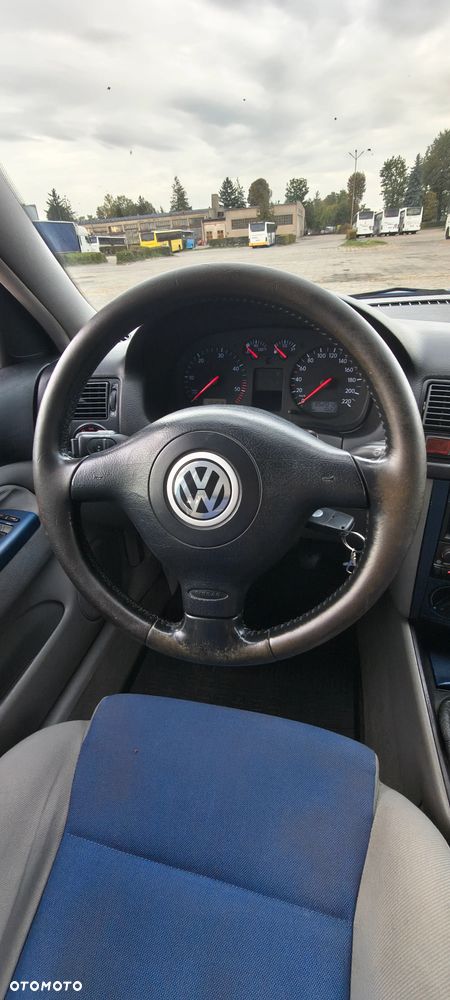 Volkswagen Golf - 8
