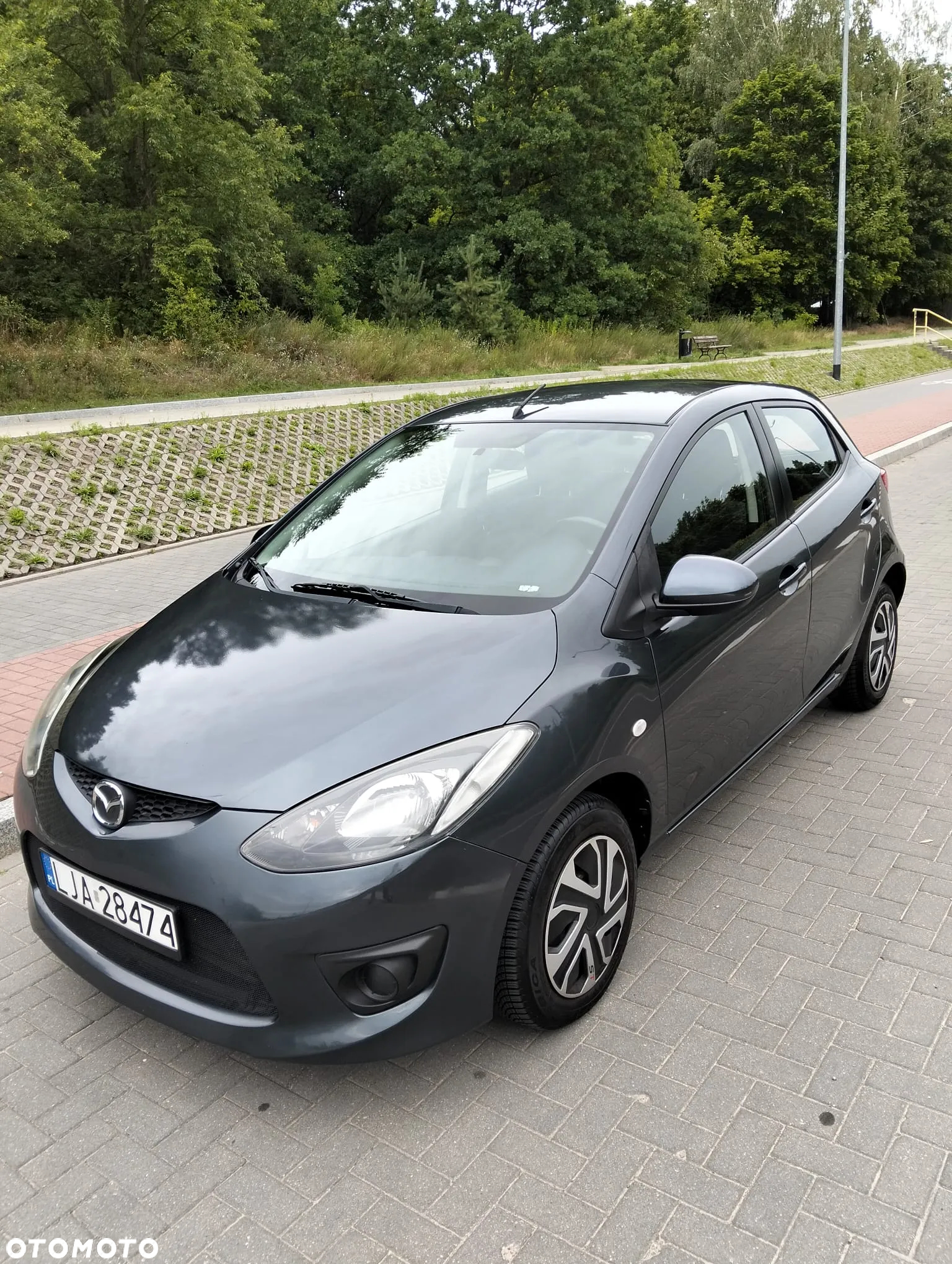 Mazda 2 - 4