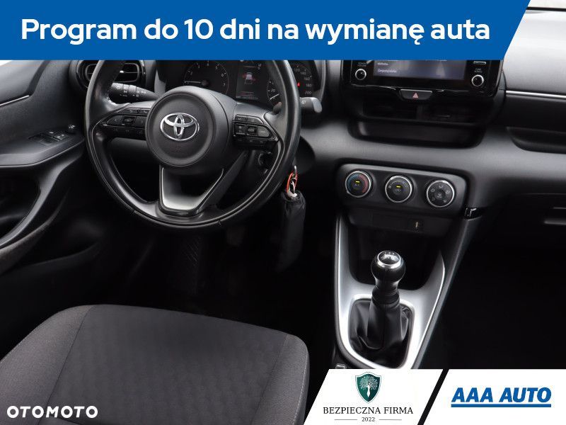 Toyota Yaris - 8