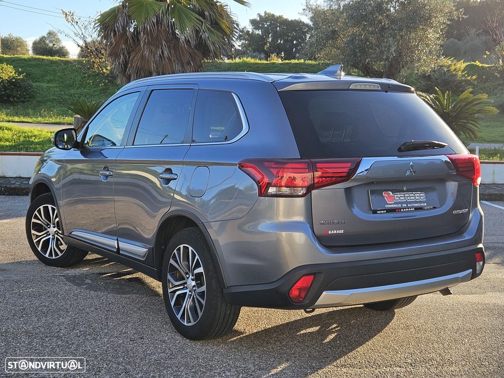 Mitsubishi Outlander 2.2 DI-D Instyle Navi - 6