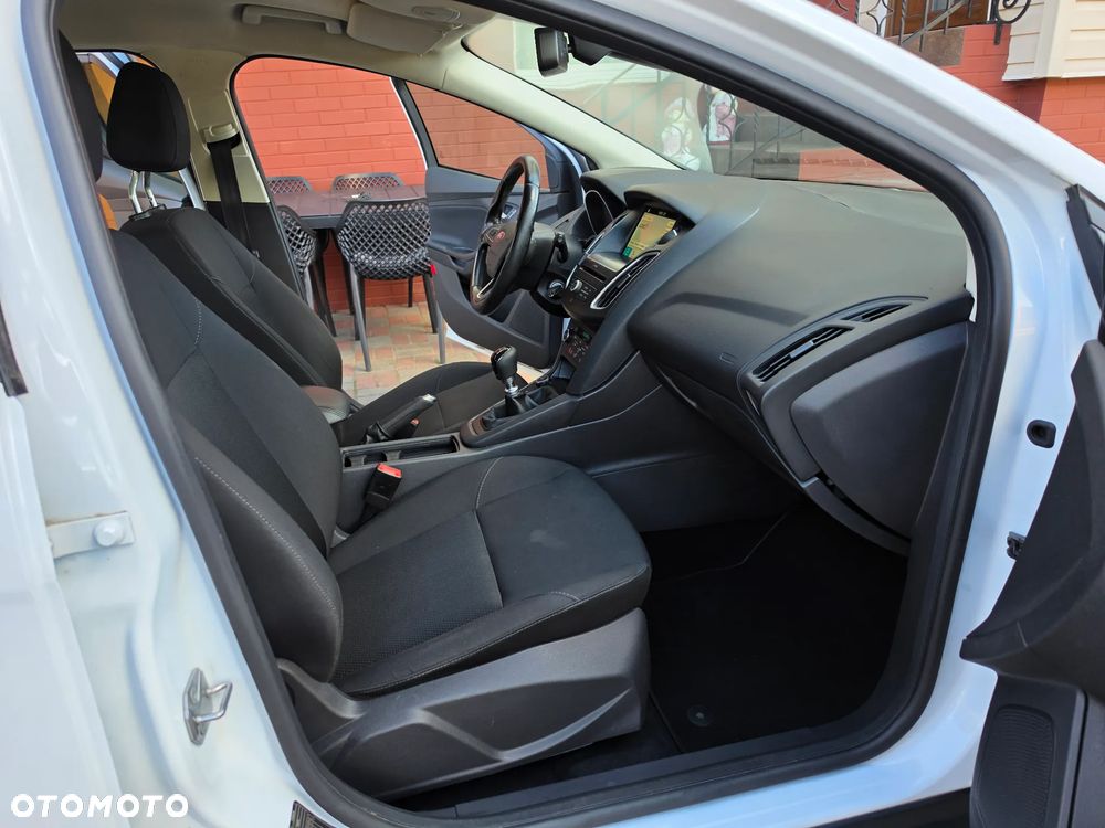 Ford Focus 2.0 TDCi Titanium ASS - 20