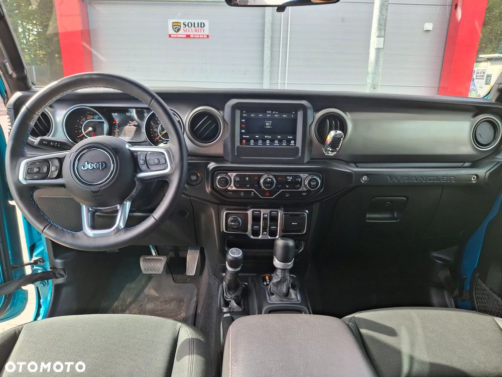 Jeep Wrangler Unlimited GME 2.0 Turbo Sport - 32