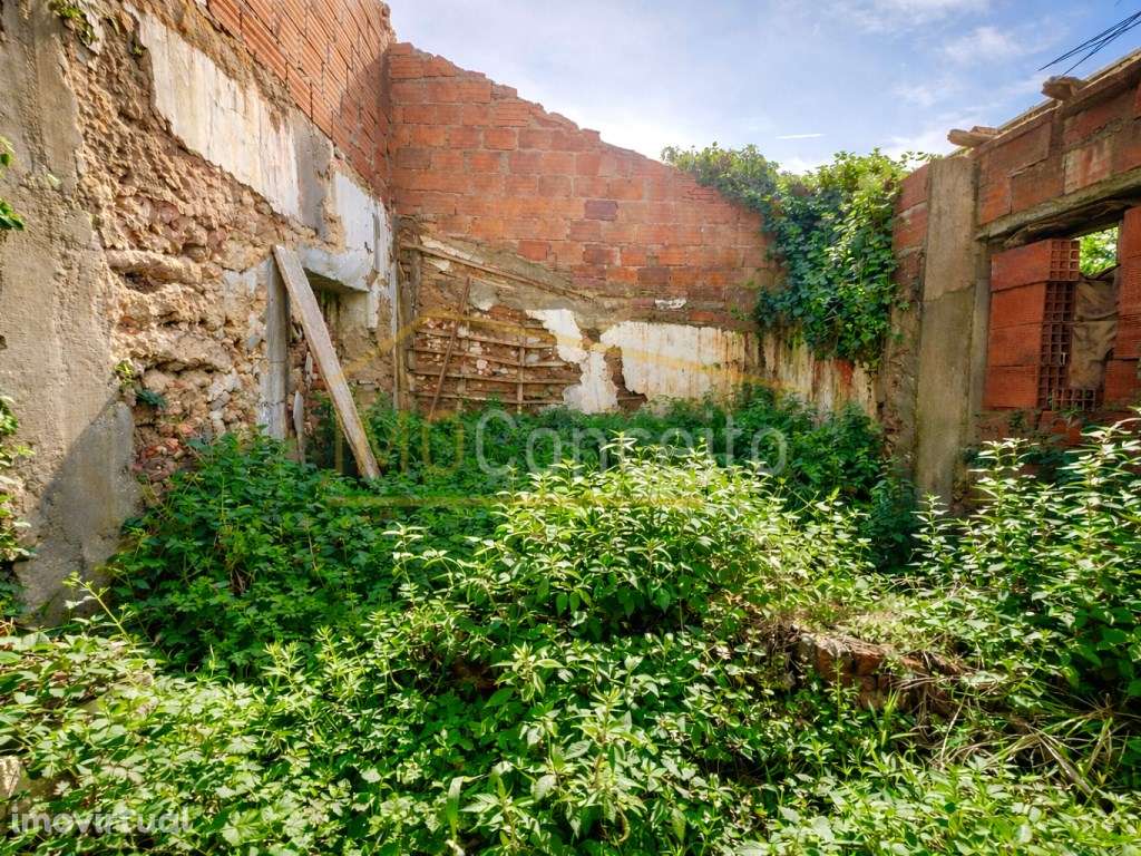 RUÍNA COM PROJECTO| GRANDE POTENCIAL DE VALORIZAÇÃO NA AZINHAGA| OP... - Grande imagem: 5/31