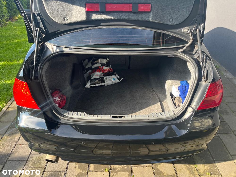 BMW Seria 3 318d - 14