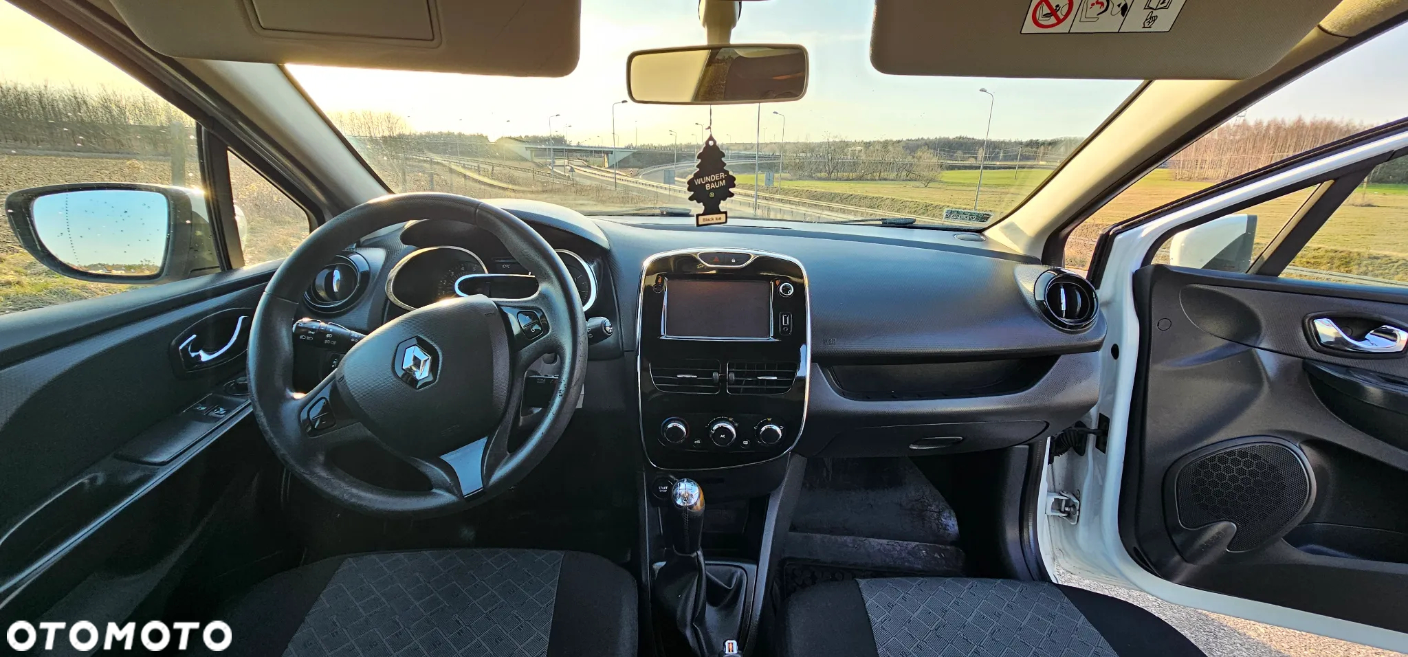 Renault Clio - 11