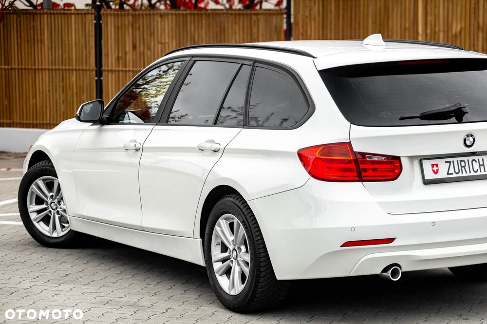 BMW Seria 3 318d Sport Line - 35