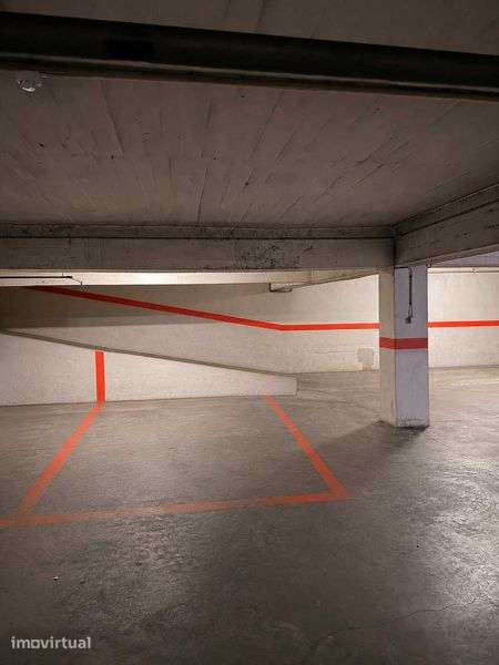 2 Estacionamentos à venda Avenida 5 de Outubro - Torres Vedras - Grande imagem: 3/5