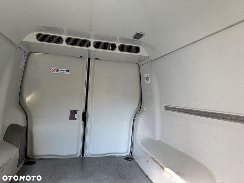 Volkswagen T5 - 11