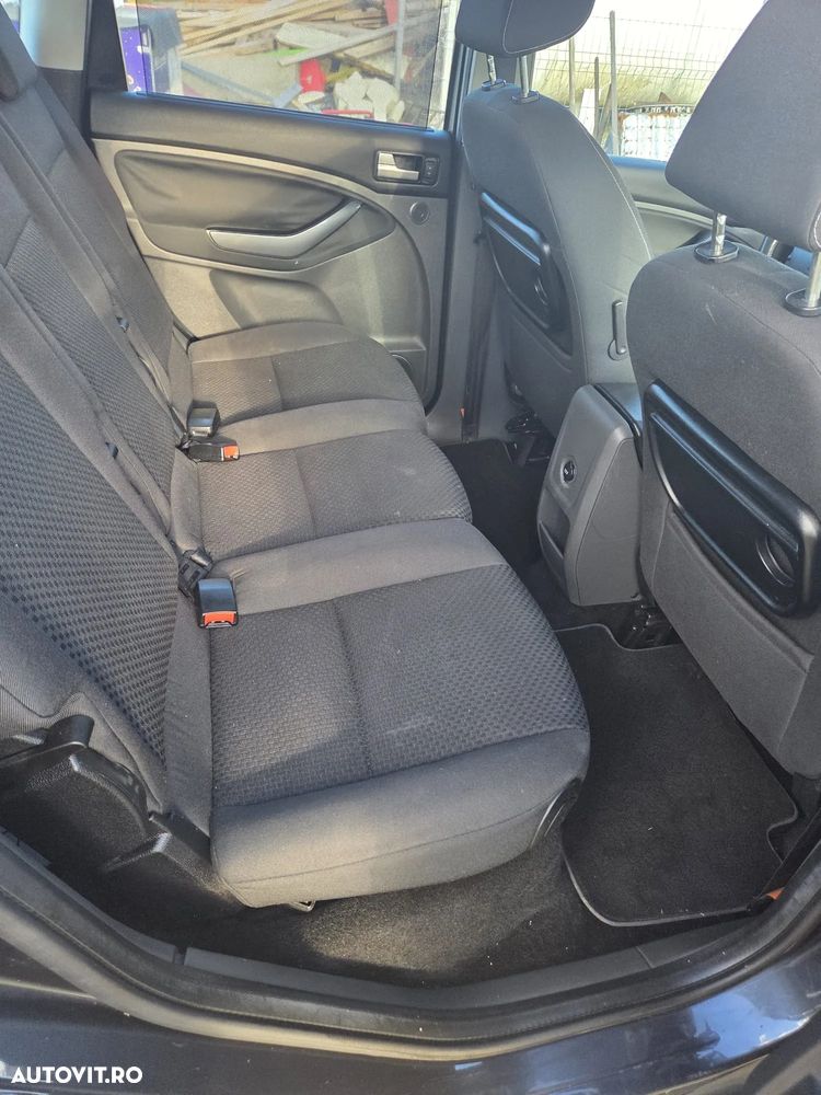 Ford C-Max - 8