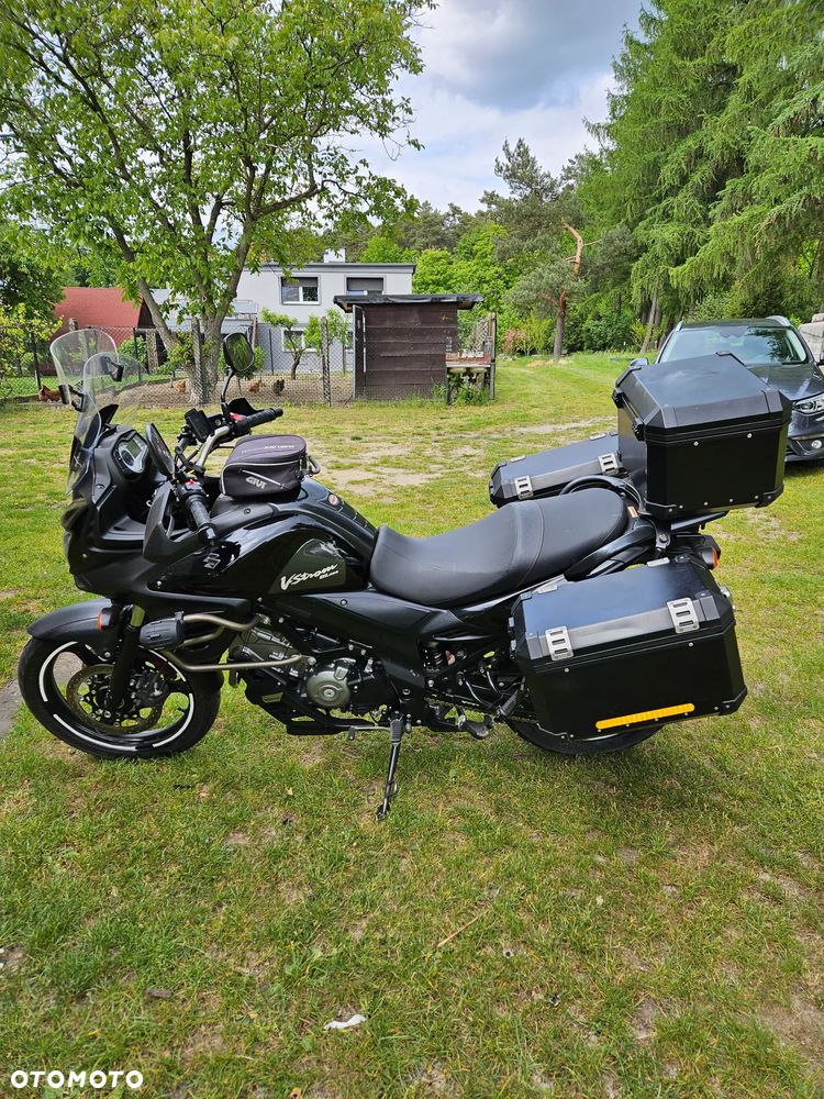Suzuki V-STROM - 1