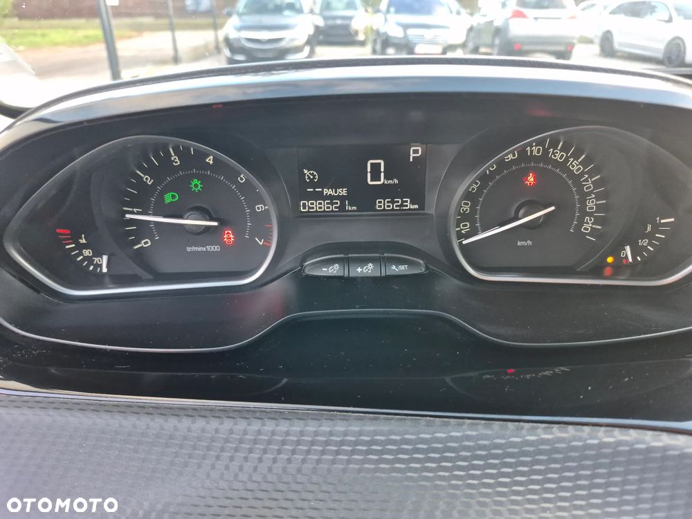 Peugeot 2008 - 18