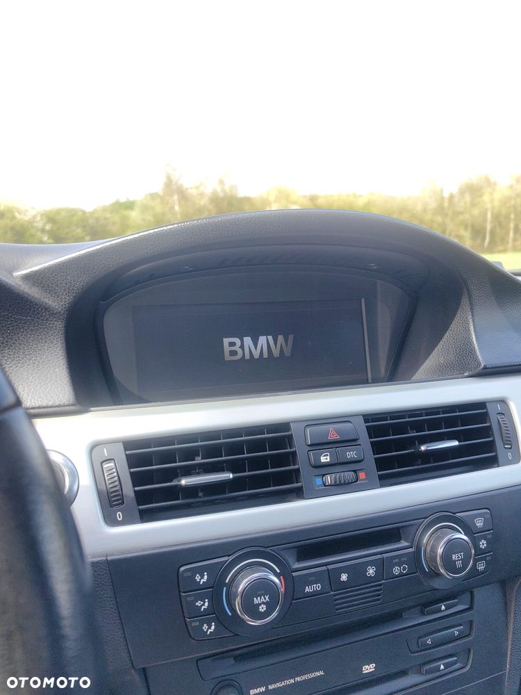 BMW Seria 3 330i - 18