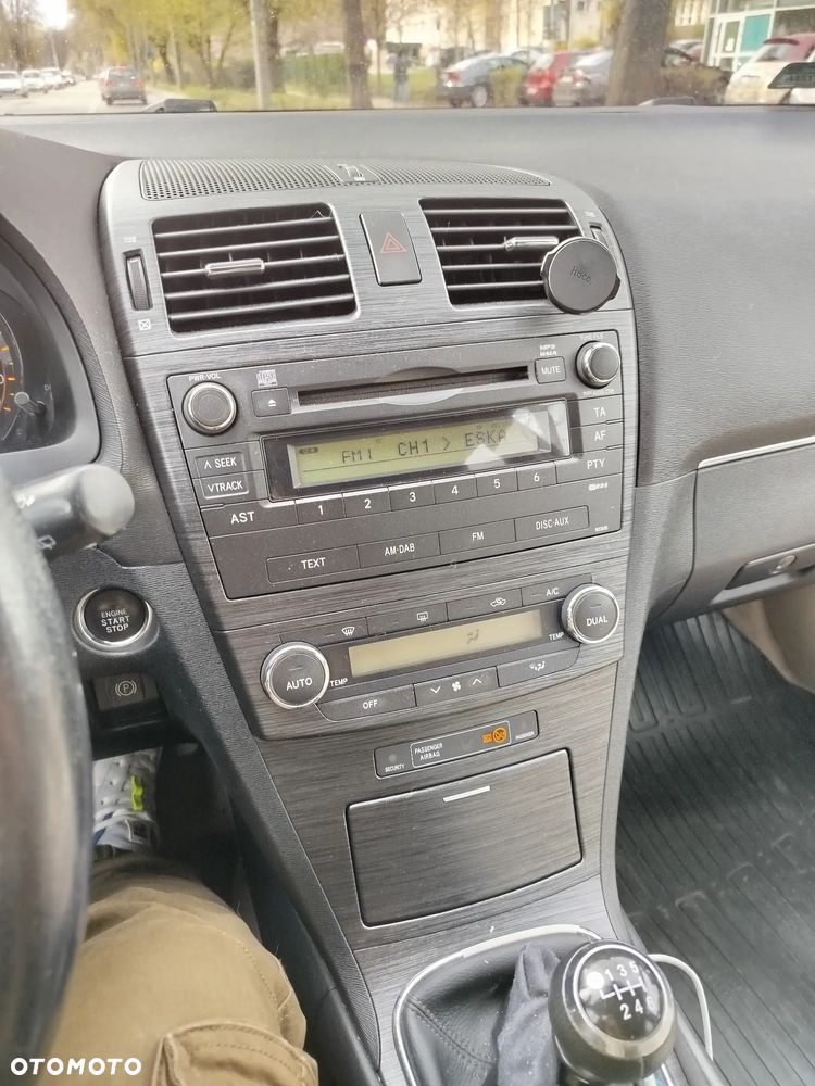 Toyota Avensis 2.0 D-4D Luna - 11