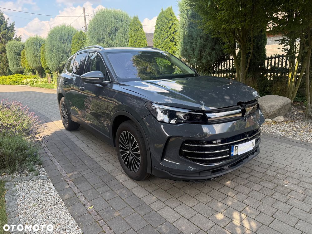 Volkswagen Tiguan 1.5 eTSI Elegance DSG - 1