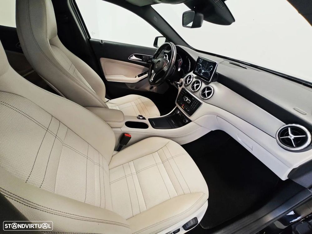 Mercedes-Benz GLA 200 d 4Matic 7G-DCT Urban - 45