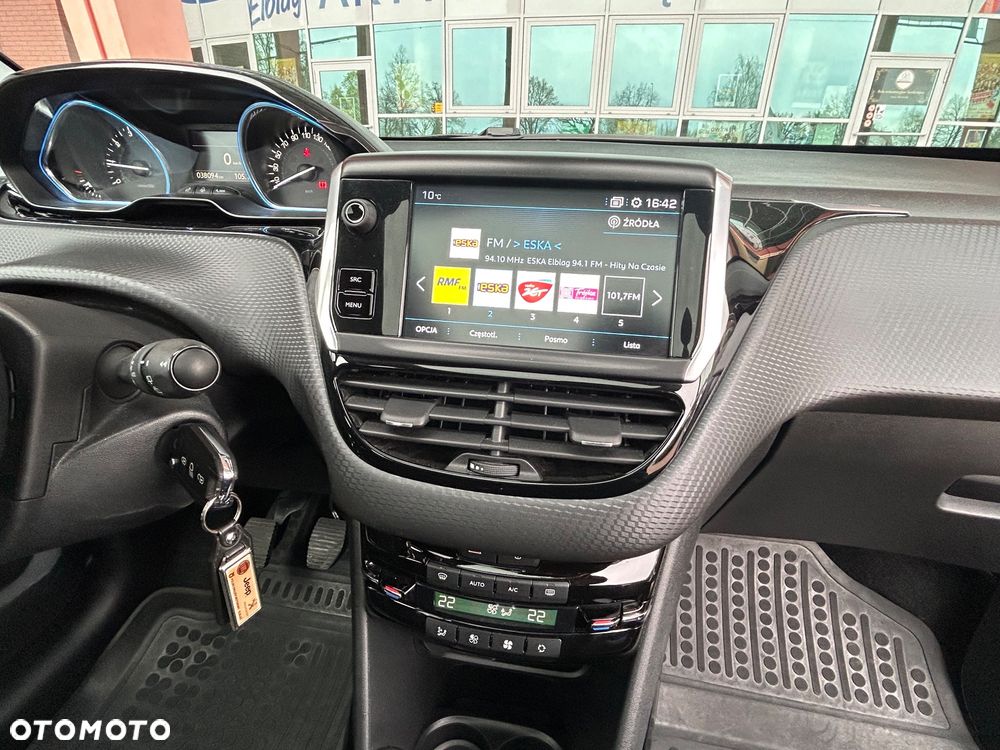 Peugeot 2008 1.2 PureTech Allure Pack S&S - 30